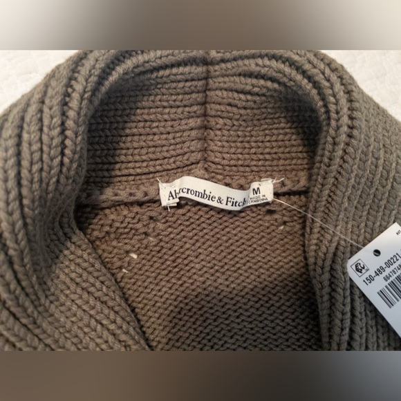 NWT Abercrombie Textural Stitch Belted Shawl Collar Cardigan Olive Green Size M - Picture 9 of 13